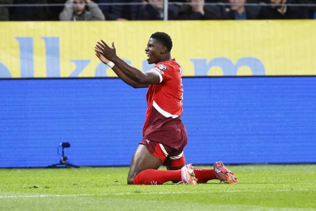 STOCKHOLM, SVERIGE 20251010 Schweiz Breel Embolo deppar efter miss pa mal under fredagens fotbollsmatch i VM-kvalet mellan Sverige och Schweiz pa Strawberry arena, oktober 10, 2025 i Stockholm, Sverige. STOCKHOLM SVERIGE x60160x Copyright: xStefanxJerrevang TTx VM-KVAL SVERIGE-SCHWEIZ