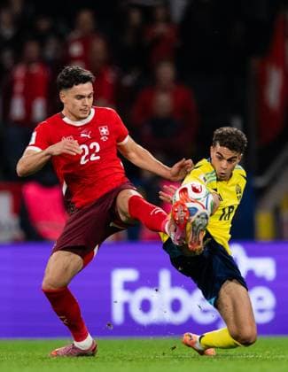251010 Fabian Rieder of Switzerland and Yasin Ayari of Sweden during the FIFA World Cup, WM, Weltmeisterschaft, Fussball Qualifier football match between Sweden and Switzerland on October 10, 2025 in Stockholm. Photo: Joel Marklund BILDBYRAN kod JM JM0740 bbeng fotboll football soccer fotball vm-kval kval fifa world cup qualifier qualifier qualification sverige sweden sverige a schweiz switzerlandbbauto sverige sweden Copyright: JOELxMARKLUND BB251010JM010