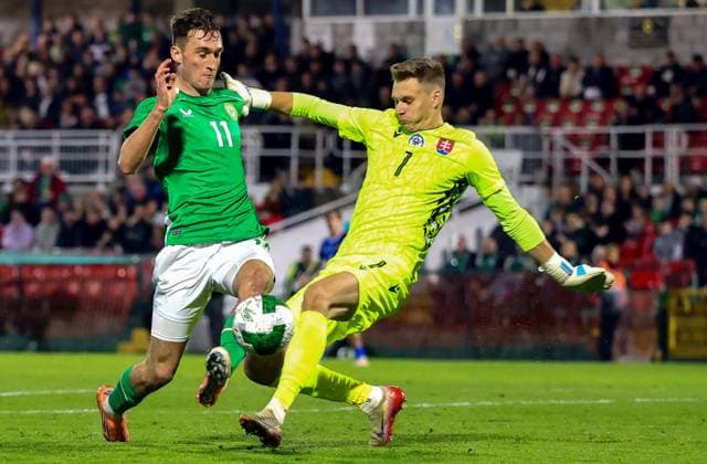 2027 UEFA Under 21 European Championship, EM, Europameisterschaft Qualifier, Turner™s Cross, Cork 10 10 2025 Republic of Ireland vs Slovakia Ireland s Mason Melia and Adam Hrdina of Slovakia Mason Melia and Adam Hrdina 10 10 2025  Copyright: x INPHO BryanxKeanex 0S2A4633 copy