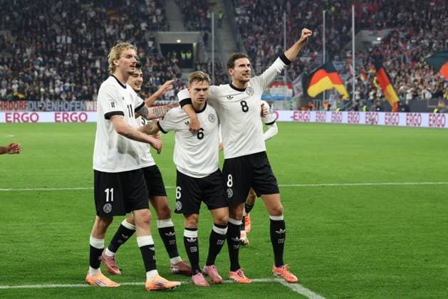 Torjubel von Joshua Kimmich 6 (Deutschland) zum 2:0 per Elfmeter, Nick Woltemade 11 (Deutschland), Leon Goretzka 8 (Deutschland), Deutschland vs. Luxemburg, Fussball, WM-Qualifikation, 10.10.2025 Sinsheim Baden-Wuerttemberg Deutschland