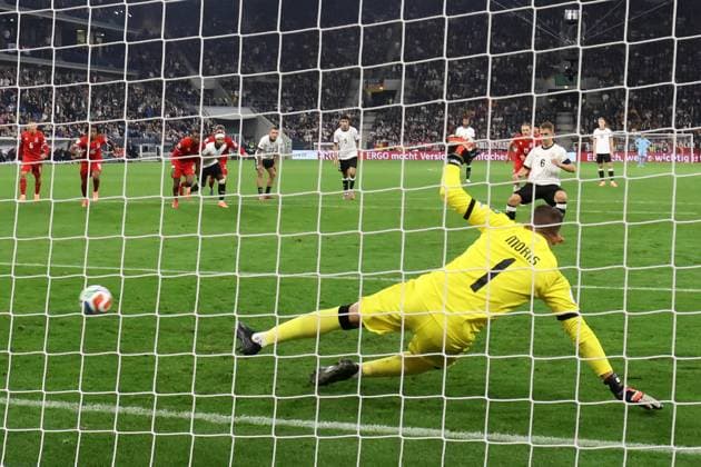 Sinsheim, Pre Zero Arena, 10.10.25, GER, Herren, Qualifikation WM 2026, Deutschland - Luxemburg Bild: Joshua KIMMICH (Deutschland) macht das Tor zum 2:0 UEFA regulations prohibit any use of photographs as image sequences and or quasi-video. Baden-Wuerttemberg Deutschland