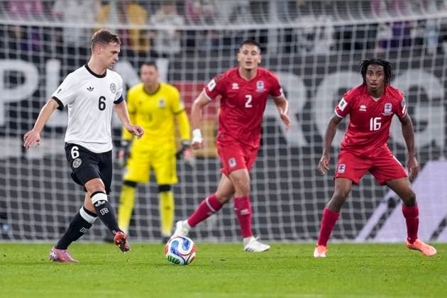 Joshua Kimmich (Deutschland, 6), am Ball, Aktion, Action, Spielszene, 10.10.2025, Sinsheim (Deutschland), Fussball, WM-Qualifikation, Deutschland - Luxemburg, THE EVENT REGULATIONS PROHIBIT ANY USE OF PHOTOGRAPHS AS IMAGE SEQUENCES AND OR QUASI-VIDEOS.