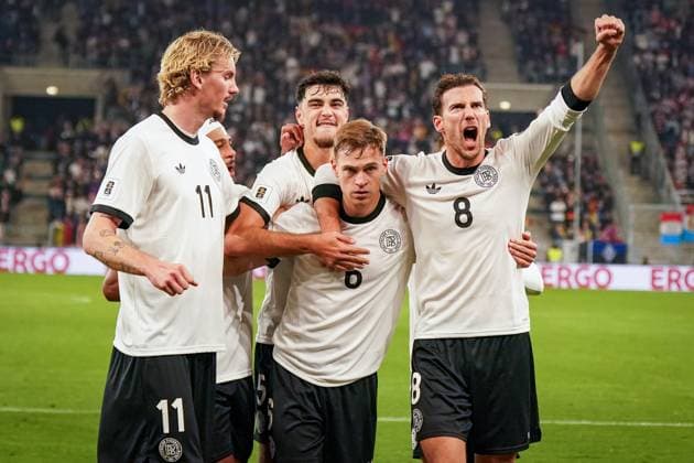 Fussball: FIFA WM Qualifikation Europa 2025 26, 7. Spieltag - Deutschland vs Luxemburg - PreZero-Arena (Sinsheim): Tor und Torjubel zum 2:0 auch Joshua Kimmich (Deutschland, 6) Freude, Emotionen, Jubel mit Nick Woltemade (Deutschland, 11) und Leon Goretzka (Deutschland, 8) Aleksandar Pavlovic (Deutschland, 5) Florian Wirtz (Deutschland, 17) Sinsheim Baden-Württemberg Deutschland *** Soccer FIFA World Cup Qualification Europe 2025 26, 7 Matchday Germany vs. Luxembourg PreZero Arena Sinsheim Goal and goal celebration to 2 0 also Joshua Kimmich Germany, 6 Joy, emotions, jubilation with Nick Woltemade Germany, 11 and Leon Goretzka Germany, 8 Aleksandar Pavlovic Germany, 5 Florian Wirtz Germany, 17 Sinsheim Baden Württemberg Germany Copyright: xJOERANxSTEINSIEKx