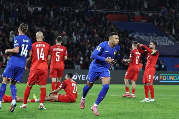 FOOTBALL France - Azerbaïdjan PHOTOPQR LE PARISIEN LP Fred Dugit ; Paris ; 10 10 2025 ; Sports Parc des Princes à Paris (XVIe), le 10 10 2025 Match éliminatoire pour le mondial de football de 2026 France-Azerbaïdjan joie but Kylian Mbappé LP Fred Dugit