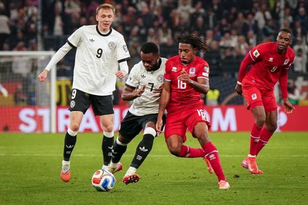 Fussball: FIFA WM Qualifikation Europa 2025 26, 7. Spieltag - Deutschland vs Luxemburg - PreZero-Arena (Sinsheim): Ridle Baku (Deutschland, 7) Leandro Barreiro (Luxemburg, 16) Sinsheim Baden-Württemberg Deutschland Copyright: xJOERANxSTEINSIEKx