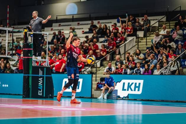 Volleyball Herren Saison 2025 2026 Liga Cup 2025 SVG Lüneburg vs. FT 1844 Freiburg 10.10.2025 Santeri Välimaa ( 12 SVG Lüneburg) jubelt