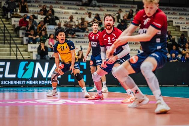 Volleyball Herren Saison 2025 2026 Liga Cup 2025 SVG Lüneburg vs. FT 1844 Freiburg 10.10.2025 Sho Takahashi ( 21 SVG Lüneburg) jubelt