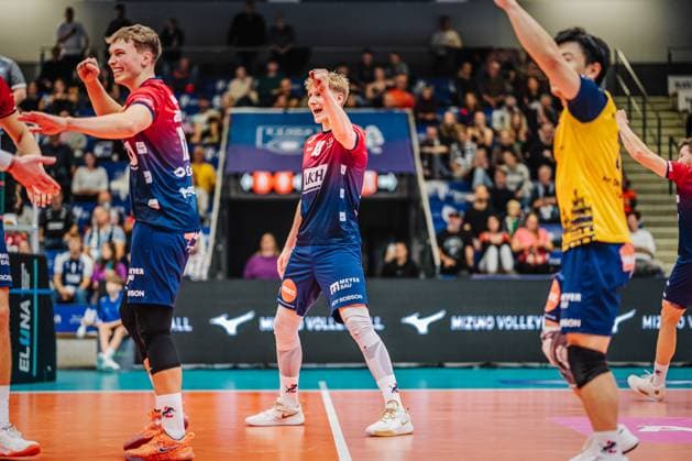 Volleyball Herren Saison 2025 2026 Liga Cup 2025 SVG Lüneburg vs. FT 1844 Freiburg 10.10.2025 Axel Larsen ( 18 SVG Lüneburg) jubelt