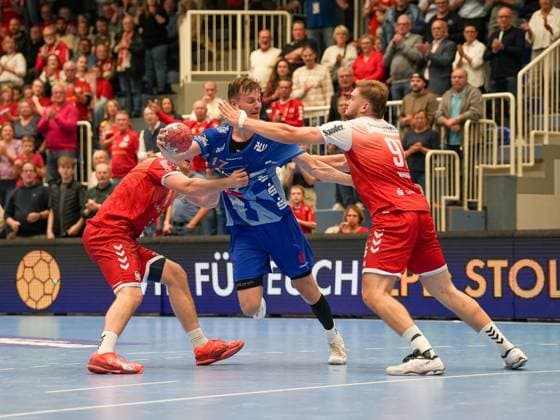 Foul an Sebastian Trost (TV Grosswallstadt, 17) TuSEM Essen vs. TV Grosswallstadt, Handball, 2. Bundesliga, 7. Spieltag, Saison 2025 2026, 10.10.2025 TuSEM Essen vs. TV Grosswallstadt, Handball, 2. Bundesliga, 7. Spieltag, Saison 2025 2026, 10.10.2025 Essen Copyright: xEibner-Pressefoto DamianxKruczynx EP_DKI