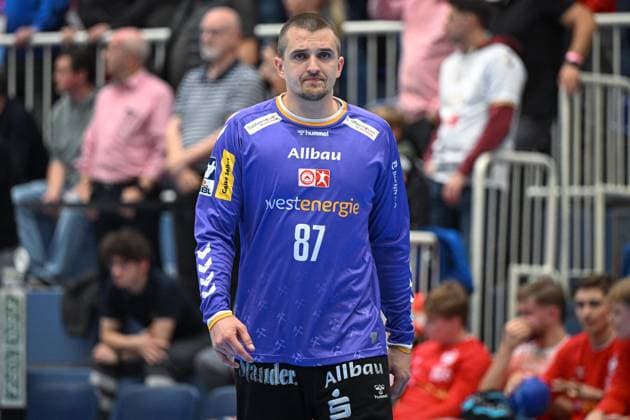 Deutschland, Handball, 2. Bundesliga, 7. Spieltag, 2025 2026, TuSEM Essen vs TV Großwallstadt, 10.10.2025, Sporthalle Am Hallo, Essen, Deutschland, Dominik Plaue (TuSEM Essen, 87) Copyright: xMarkusxVerwimpx