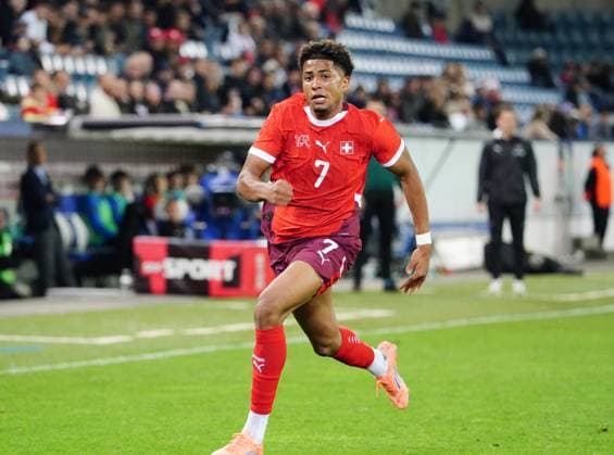 10.10.2025 Luzern Schweiz Swissporarena Fussball Herren European Under-21 Championship Schweiz-Island. Bild : Ethan Meichtry (SUI) Aktion Einzelbild