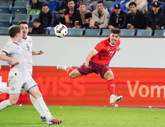 10.10.2025 Luzern Schweiz Swissporarena Fussball Herren European Under-21 Championship Schweiz-Island. Bild : Aaron Keller (SUI) Aktion