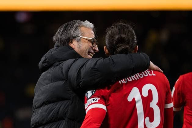 251010 Head coach Murat Yakin of Switzerland after the FIFA World Cup, WM, Weltmeisterschaft, Fussball Qualifier football match between Sweden and Switzerland on October 10, 2025 in Stockholm. Photo: Simon Hastegard BILDBYRAN kod SH JM0740 bbeng fotboll football soccer fotball vm-kval kval fifa world cup qualifier qualifier qualification sverige sweden sverige a schweiz switzerland Copyright: SIMONxHASTEGARD BB251010SH105