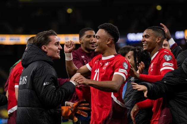 251010 Dan Ndoye of Switzerland celebrates after the FIFA World Cup, WM, Weltmeisterschaft, Fussball Qualifier football match between Sweden and Switzerland on October 10, 2025 in Stockholm. Photo: Simon Hastegard BILDBYRAN kod SH JM0740 bbeng fotboll football soccer fotball vm-kval kval fifa world cup qualifier qualifier qualification sverige sweden sverige a schweiz switzerland jubel Copyright: SIMONxHASTEGARD BB251010SH124