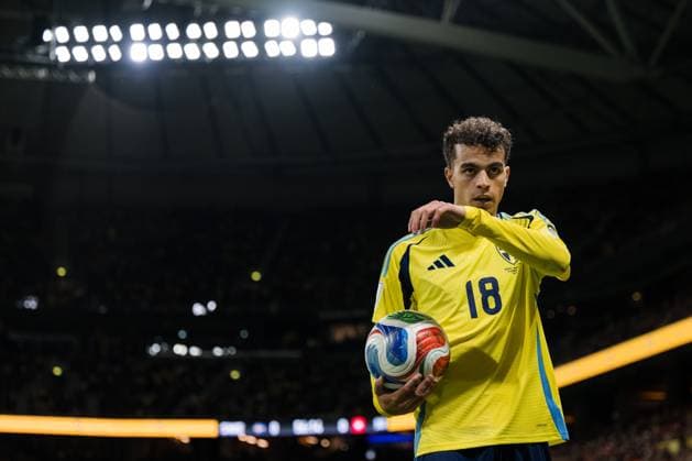 251010 Yasin Ayari of Sweden during the FIFA World Cup, WM, Weltmeisterschaft, Fussball Qualifier football match between Sweden and Switzerland on October 10, 2025 in Stockholm. Photo: Jesper Zerman BILDBYRAN kod JZ JM0740 bbeng fotboll football soccer fotball vm-kval kval fifa world cup qualifier qualifier qualification sverige sweden sverige a schweiz switzerland Copyright: JESPERxZERMAN BB251010JZ123
