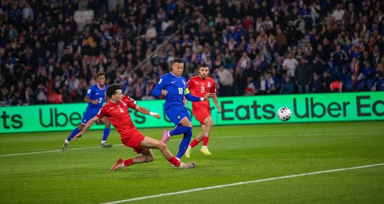 October 10, 2025, Paris, Å½Le-De-France, France: October 10, 2025, Paris, France: Kylian Mbappe scored the first goal for France against Azerbaidjan. The French superstar was taken off due to injury. Paris France - ZUMAp284 20251010_zip_p284_040 Copyright: xMickaelxPintax