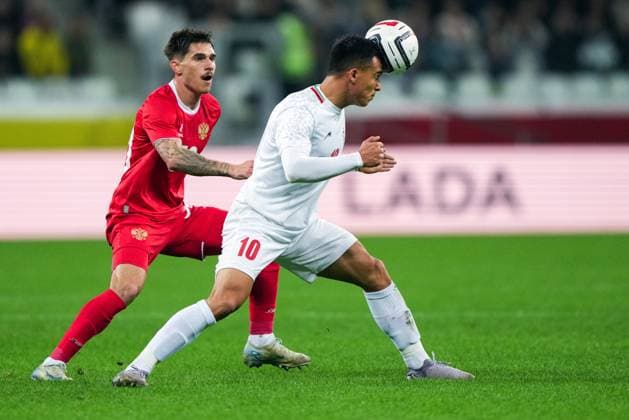 Russia Soccer Friendly Russia - Iran 9023855 10.10.2025 Russia s Ilya Vakhania and Iran s Amirhossein Hosseinzadeh struggle for the ball during the friendly soccer match between Russia and Iran, in Volgograd, Russia. Alexander Vilf Sputnik Volgograd Russia  Copyright: xAlexanderxVilfx