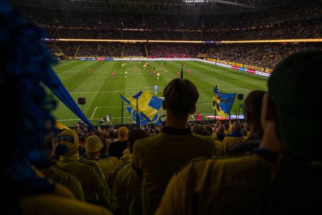 251010 Fans of Sweden during the FIFA World Cup, WM, Weltmeisterschaft, Fussball Qualifier football match between Sweden and Switzerland on October 10, 2025 in Stockholm. Photo: Johanna Säll BILDBYRAN kod JL JM0740 bbeng fotboll football soccer fotball vm-kval kval fifa world cup qualifier qualifier qualification sverige sweden sverige a schweiz switzerland publik Copyright: JOHANNAxSÄLL BB251010ZN021