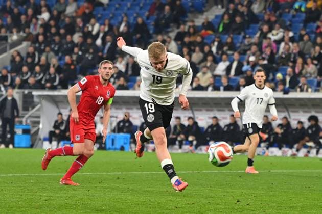 Kopfball Jonathan BURKARDT (GER), Aktion. Fussball Laenderspiel, WM Qualifikation Gruppe A Spieltag 07 Deutschland (GER) - Luxemburg (LU) 4-0 am 10.10.2025, PreZero Arena Sinsheim