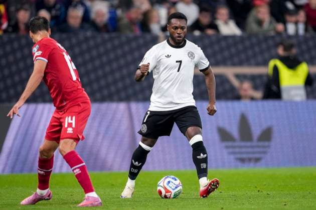 v.li.: Eric Veiga (Luxemburg, 14), Ridle Baku (Deutschland, 7), Aktion, Action, Spielszene, 10.10.2025, Sinsheim (Deutschland), Fussball, WM-Qualifikation, Deutschland - Luxemburg, THE EVENT REGULATIONS PROHIBIT ANY USE OF PHOTOGRAPHS AS IMAGE SEQUENCES AND OR QUASI-VIDEOS.