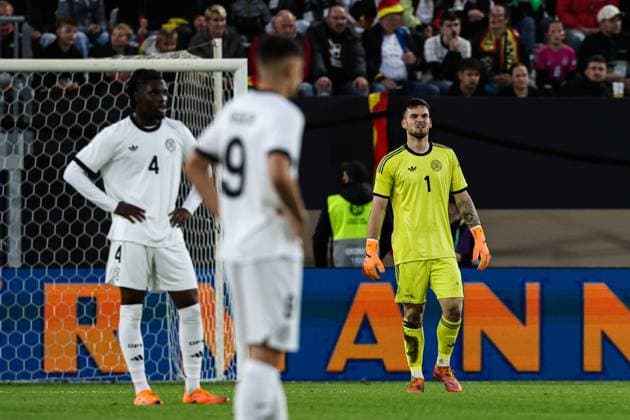 Torwart Dennis Seimen (Deutschland,1) nach dem 0-2 von Torschütze Stefanos Tzimas (Griechenland,9) - EM-Qualifikation U 21 Gruppe F Länderspiel Deutschland vs. Griechenland in der ad hoc Arena im Ernst-Abbe-Sportfeld in Jena - Aktion,Fußball,Mann,Männer,Deutschland,10.10.2025