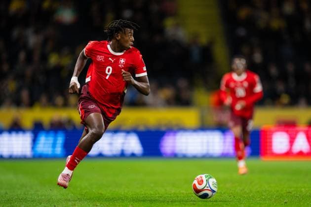 251010 Johan Manzambi of Switzerland during the FIFA World Cup, WM, Weltmeisterschaft, Fussball Qualifier football match between Sweden and Switzerland on October 10, 2025 in Stockholm. Photo: Joel Marklund BILDBYRAN kod JM JM0740 bbeng fotboll football soccer fotball vm-kval kval fifa world cup qualifier qualifier qualification sverige sweden sverige a schweiz switzerland Copyright: JOELxMARKLUND BB251010JM173