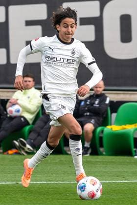 10.10.2025, Fussball: Freundschaftsspiel, Borussia Moenchengladbach - SC Preussen Muenster, Saison 2025 2026, Fohlenplatz am Borussia Park in Moenchengladbach. Wael Mohya (Borussia Moenchengladbach, 36) am Ball. Foto: Kirchner-Media Thomas Haesler Copyright: xKirchner-Media ThomasxHaeslerx