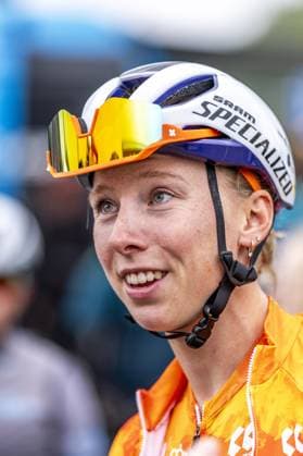 BEEK - Cyclist Lorena Wiebes before the start of the World Gravel Championships. This is the first time the championships have been held in the Netherlands. ANP MARCEL VAN HOORN xVIxANPxSportx xxANPxIVx 538915516 originalFilename: 538915516.jpg