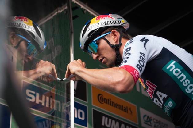October 11, 2025, Bergamo, Turin, Italy: Il Lombardia 2025, Cycling Classic race. Australian rider Jay Hindley. Bergamo Italy - ZUMAm214 20251011_zip_m214_015 Copyright: xMatteoxSeccix