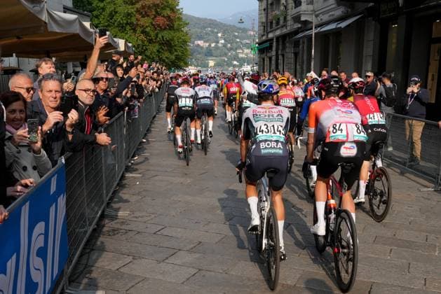 Start race during the 119th edition of the Il Lombardia, Tour of Lombardy cycling race, a 241 km one day race from Como to Bergamo on October 11, 2025, Italy.  Copyright: xGianxMattiaxD Alberto LaPressex