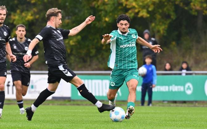 11.10.2025 - Fussball - Saison 2025 2026 - Regionalliga Bayern - 13. Spieltag: SpVgg Greuther Fürth Fuerth II U23 ( Kleeblatt ) - SV Wacker Burghausen SVW - - xwoxzix - ??? gg Mehmet Avlayici (16, SpVgg Greuther Fürth II )