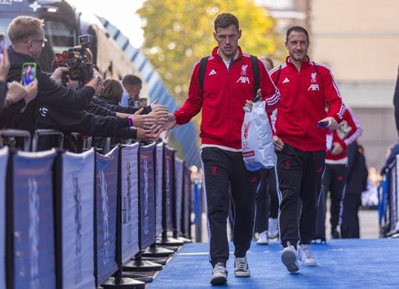 Football - LFC Foundation Friendly - Chelsea FC Legends v Liverpool FC Legends LONDON, ENGLAND - Saturday, October 11, 2025: Liverpool s Martin Skrtel (L) and Fabio Aurelio arrive before the LFC Foundation match between Chelsea FC Legends and Liverpool FC Legends at Stamford Bridge. (Photo by David Rawcliffe Propaganda) LONDON Stamford Bridge GREATER LONDON ENGLAND  Copyright: xDavidxRawcliffex P2025-10-11-Chelsea_Legends_Liverpool_Legends-57