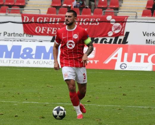 11.10.2025 xmgoodx Offenbach am Main, Sparda-Bank-Hessen Stadion - Stadion Bieberer Berg Regionalliga Saison 2025 2026 Kickers Offenbach (OFC) -TSV Schott Mainz MAXIMILIAN-CHRISTIAN ROSSMANN (3, OFC)