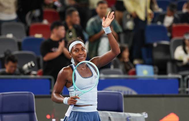 (251011) -- WUHAN, Oct. 11, 2025 -- Coco Gauff celebrates after the women s singles semifinal between Jasmine Paolini of Italy and Coco Gauff of the United States at the 2025 Wuhan Open tennis tournament in Wuhan, central China s Hubei Province, Oct. 11, 2025. ) (SP)CHINA-WUHAN-TENNIS-WUHAN OPEN-WOMEN S SINGLES (CN) BaixXuefei 