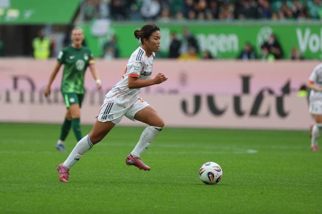 VfL - Bayern, BL Frauen Wolfsburg, 11.10.2025, FUßBALL - VfL Wolfsburg vs. FC Bayern München, Google Pixel Frauen-Bundesliga, Saison 2025 26. Momoko Tanikawa (FC Bayern München) Wolfsburg