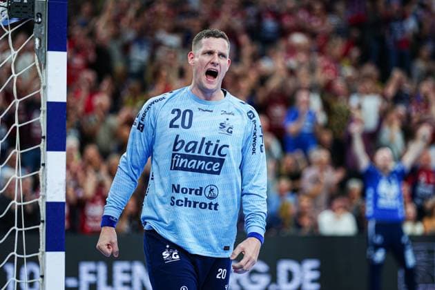 Jubel nach Parade Kevin Moeller (SG Flensburg-Handewitt, 20) GER, SG Flensburg-Handewitt vs. THW Kiel, Handball, Bundesliga, Spieltag 8, Saison 2026 2026, 11.10.2025 GER, SG Flensburg-Handewitt vs. THW Kiel, Handball, Bundesliga, Spieltag 8, Saison 2026 2026, 11.10.2025 Flensburg Copyright: xEibner-Pressefoto MarcelxvonxFehrnx EP_MFN