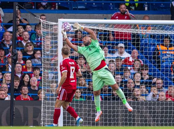 Football - LFC Foundation Friendly - Chelsea FC Legends v Liverpool FC Legends LONDON, ENGLAND - Saturday, October 11, 2025: Liverpool s goalkeeper JosÃ Pepe Reina during the LFC Foundation match between Chelsea FC Legends and Liverpool FC Legends at Stamford Bridge. (Photo by David Rawcliffe Propaganda) LONDON Stamford Bridge GREATER LONDON ENGLAND  Copyright: xDavidxRawcliffex P2025-10-11-Chelsea_Legends_Liverpool_Legends-119