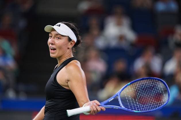 WUHAN, CHINA - OCTOBER 11: Jessica Pegula of the United States reacts in the Women s Singles Semifinal match against Aryna Sabalenka of Belarus on day 8 of 2025 Wuhan Open at Optics Valley International Tennis Center on October 11, 2025 in Wuhan, Hubei Province of China.  Copyright: xVCGx 111596588784