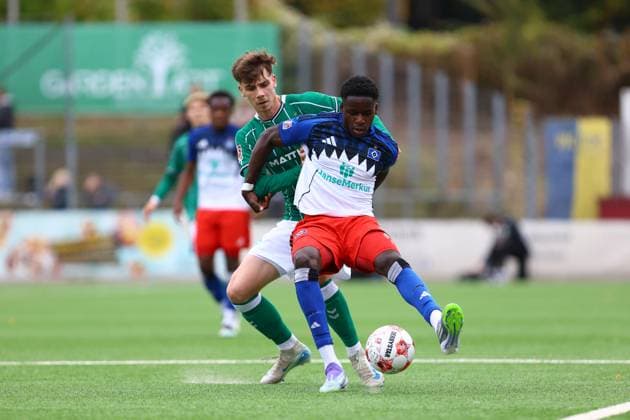 19 Raif Adam (Hamburger SV U21, U 21 , 29 Paul Levi Wagner (SV Werder Bremen U23) Fußball I Herren I Regionalliga Nord I Saison 2025-2026 I 14. Spieltag I Hamburger SV U21 - SV Werder Bremen U23 I 11.10.2025 I Stadion Hoheluft