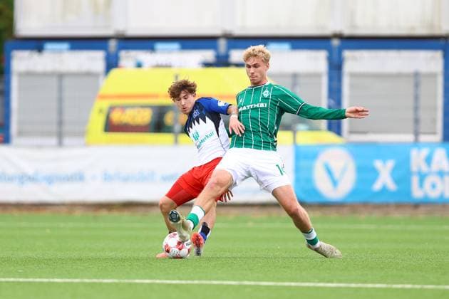 7 Davis Rath (Hamburger SV U21, U 21 , 14 Lennart Jendrik Baum (SV Werder Bremen U23) Fußball I Herren I Regionalliga Nord I Saison 2025-2026 I 14. Spieltag I Hamburger SV U21 - SV Werder Bremen U23 I 11.10.2025 I Stadion Hoheluft