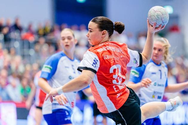 Elin Magnusdottir (HSG Blomberg-Lippe, 33) im Torwurf GER, HSG Blomberg-Lippe vs. Union Neckarsulm, Handball, 1. Bundesliga Frauen, 5. Spieltag, Spielzeit 2025 2026, 11.10.2025 GER, HSG Blomberg-Lippe vs. Sport-Union Neckarsulm, Handball, 1. Bundesliga Frauen, 5. Spieltag, Spielzeit 2025 2026, 11.10.2025 Blomberg Copyright: xEibner-Pressefoto JanxRollingerx EP_JSK