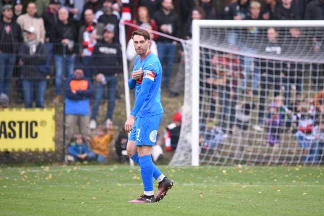 Fußball I Herren I Saison 2025 2026 I Regionalliga Nord I 14. Spieltag I Altona 93 - SV Drochtersen Assel I 11.10.2025 Tjorve Nils Mohr ( 3, SVDA, Teamkapitän, Torschütze) (Nur zur redaktionellen Nutzung.) Hamburg Adolf-Jäger-Kampfbahn, Griegstr. 62 Hamburg Deutschland Copyright: xLobeca RobertoxSeidelx