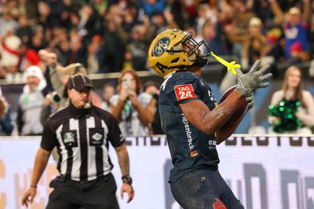 Tyler Hudson (Dresden Monarchs, 7) after the touchdown, GFL Bowl 2025 , Dresden Monarchs vs Potsdam Royals, 2025_10_11 , Photo : Foot.Bowl Thomas Sobotzki Copyright: xFootxBowl ThomasxSobotzkix