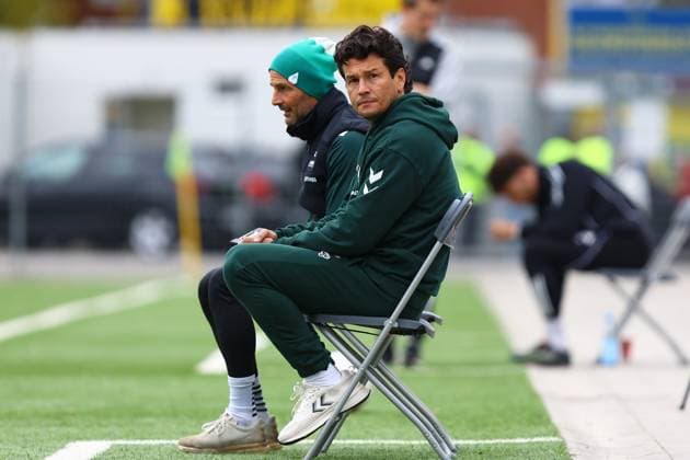 Nelson Valdez (Co-Trainer, SV Werder Bremen U23) Fußball I Herren I Regionalliga Nord I Saison 2025-2026 I 14. Spieltag I Hamburger SV U21, U 21 - SV Werder Bremen U23 I 11.10.2025 I Stadion Hoheluft *** Nelson Valdez Co Coach, SV Werder Bremen U23 Football I Men I Regionalliga Nord I Season 2025 2026 I 14 Matchday I Hamburger SV U21 SV Werder Bremen U23 I 11 10 2025 I Stadion Hoheluft