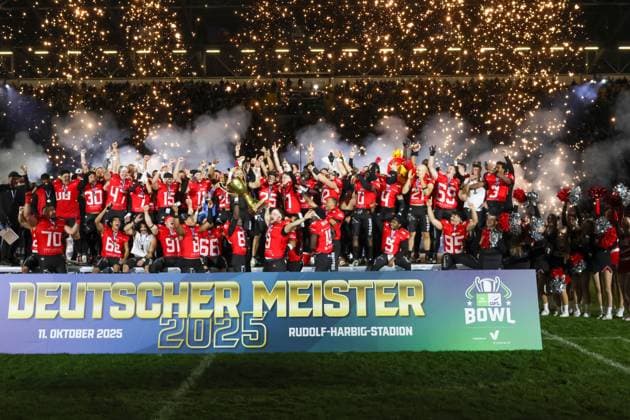 The Winner Potsdam RoyalsGFL Bowl 2025 , Dresden Monarchs vs Potsdam Royals, 2025_10_11 , Photo : Foot.Bowl Thomas Sobotzki Copyright: xFootxBowl ThomasxSobotzkix