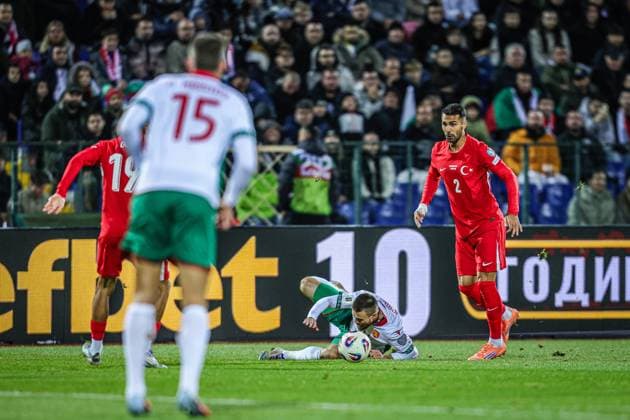 Football - World Cup Qualifiers - Group Stage - Group E - Bulgaria - Turkey - 04.09.2025 Zeki Ã‡elik of Turkey and Radoslav Kirilov of Bulgaria in action during World Cup Qualifiers group stage match between Bulgaria and Turkey Bulgaria Copyright: xYulianxTodorovx