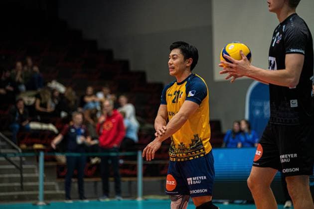 Volleyball I Herren I Saison 2025 2026 I Volleyball Bundesliga Ligacup I VfB Friedrichshafen - SVG Lüenburg I 11.10.2025 Sho Takahashi (21, SVG Lüneburg) Einzelbild Copyright: xLobeca Bjorn-OlexKehmx