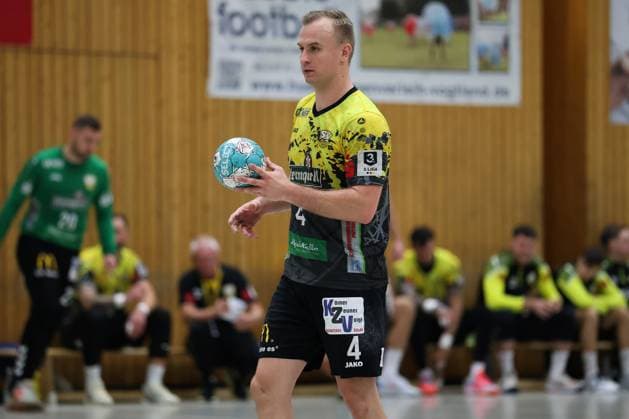 11.10.2025, Handball, Männer, 3. Liga Staffel Nord-Ost Saison 2025 2026, 8. Spieltag, SV 04 Plauen-Oberlosa - HSG Ostsee N G Matevz Kunst (SV Plauen-Oberlosa, 4) Plauen Kurt-Helbig-Sporthalle Sachsen Deutschland