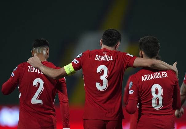 Bulgaria v Turkiye - 2026 FIFA World Cup, WM, Weltmeisterschaft, Fussball European Qualifiers SOFIA, BULGARIA - OCTOBER 11: Zeki Celik (2) of Turkiye celebrates with his teammates Merih Demiral (3) and Arda Guler (8) after scoring a goal during the 2026 FIFA World Cup European Qualifier Group E match between Bulgaria and Turkiye at Vasil Levski National Stadium in Sofia, Bulgaria on October 11, 2025. Mehmet Emin Menguarslan Anadolu Sofia Bulgaria. Editorial use only. Please get in touch for any other usage.  Copyright: x2025xAnadoluxMehmetxEminxMenguarslanx