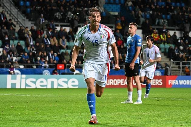 CALCIO - FIFA Mondiali - Qualifiers - Estonia vs Italy Pio Esposito (Italia) celebrates after the goal during Qualifiers - Estonia vs Italy, FIFA World Cup, WM, Weltmeisterschaft, Fussball match in Tallin, Estonia, October 11 2025 Tallin Estonia  Copyright: xIPAxSport ABACAx